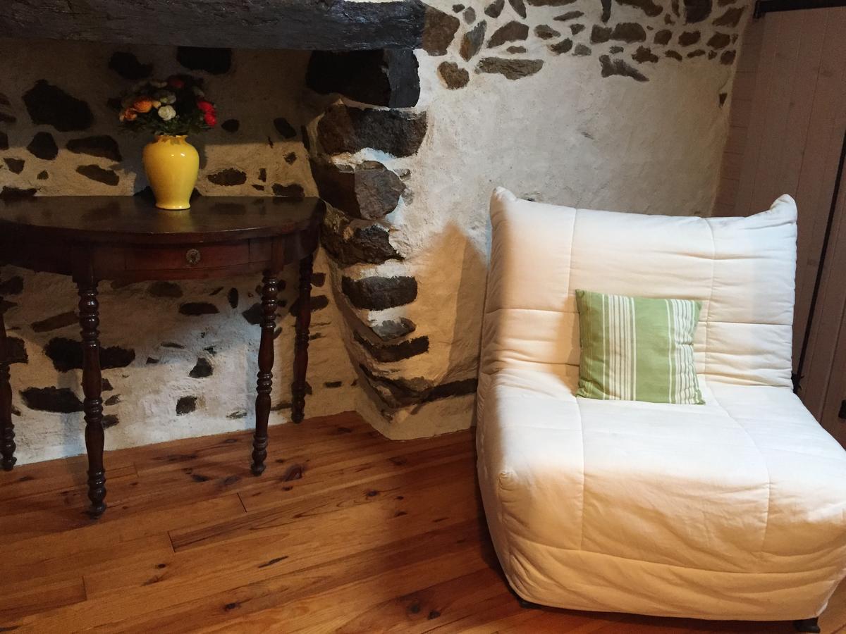 Gites Au Clos Du Lit Saint-Aaron Ngoại thất bức ảnh